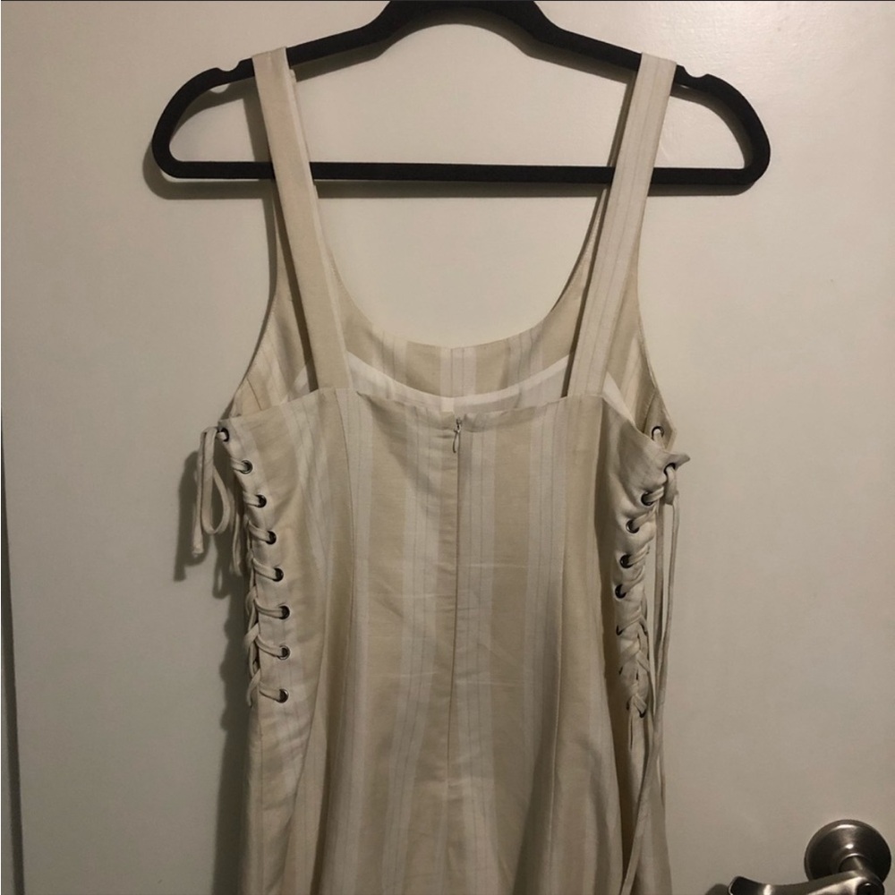 Astr Cream Lace-Up Midi Dress - Picture 3 of 4